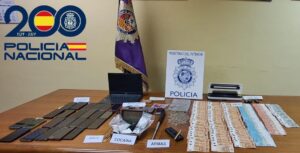 Material incautado por la Policía Nacional en operación contra el tráfico de drogas