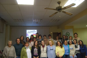 Grupo de profesionales en la Asamblea del Día Mundial del Trabajo Social en Palencia