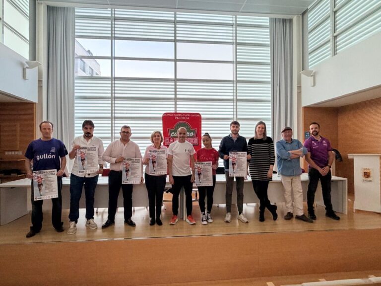 Grupo de personas en un evento sobre manejo del miedo en Palencia