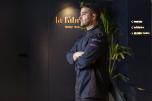 Chef Ricardo Temiño en el restaurante La Fábrica