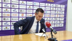 Natxo Lezkano en conferencia tras el partido contra Leyma Coruña