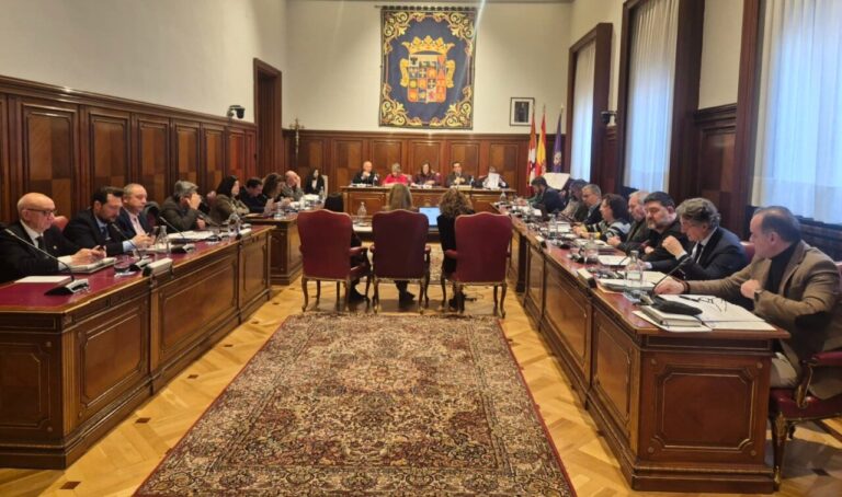 Reunión del Pleno de la Diputación de Palencia este jueves 26 de marzo.