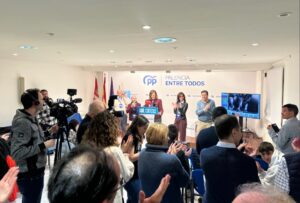 Reunión del PP en Palencia celebrando resultados electorales