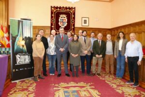 Presentación del programa de Semana Santa 2026 en Palencia con autoridades y cofrades