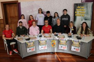 Presentación de la Semana del Deporte en Palencia con organizadores y participantes.