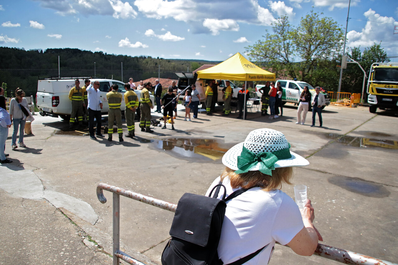 Ceremonia de homenaje a brigadas forestales en Brugos de Fenar
