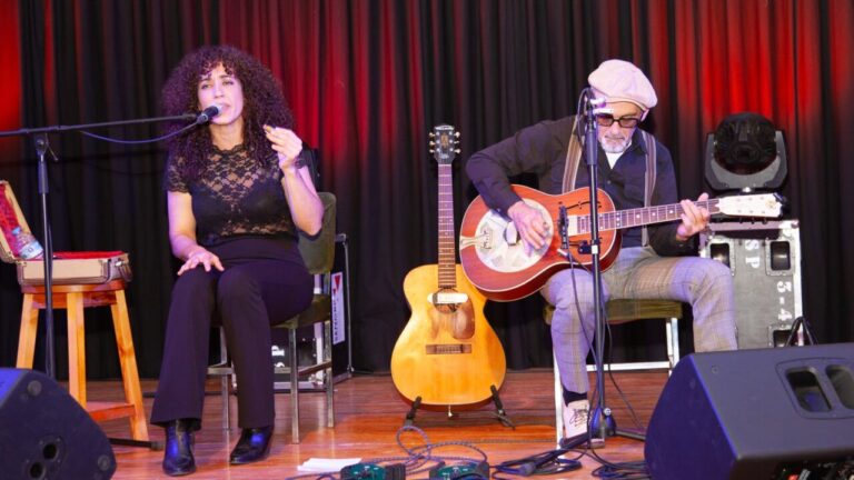 Actuación de Johnny Bigstone y Sweet Marta en el Festi Blues