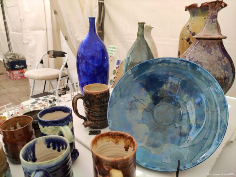 Cerámica variada en la Feria de Cerámica de Astudillo