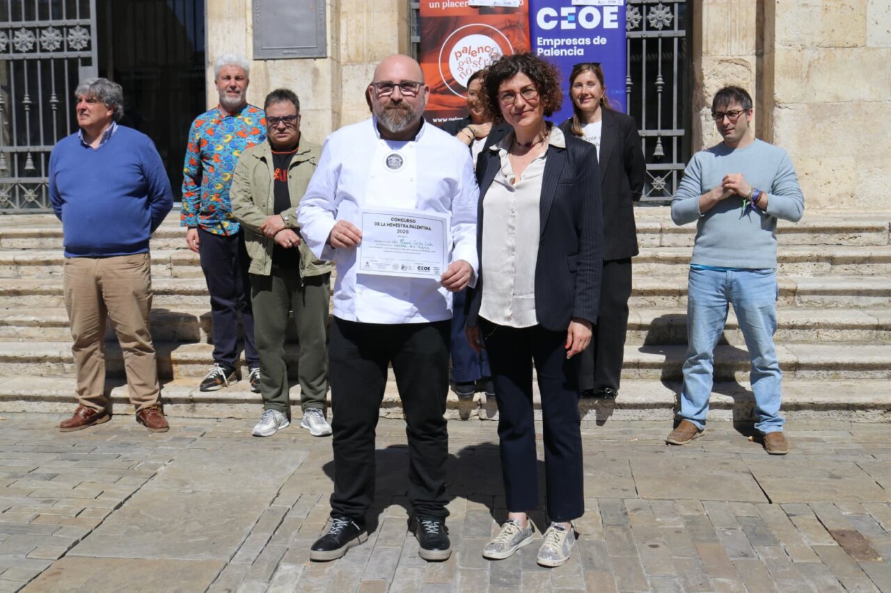 Entrega de premios del II Concurso de la Menestra Palentina en la Plaza Mayor.