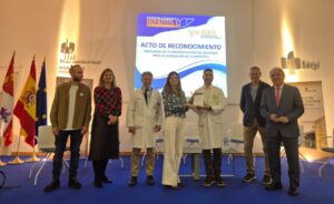 Entrega de acreditación de excelencia en hospital de Palencia