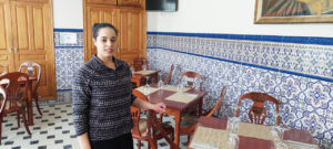 Interior del Bar-Restaurante Casa Marisa con decoración marroquí