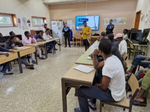 Asistentes a una charla sobre normativa de VMP en Palencia