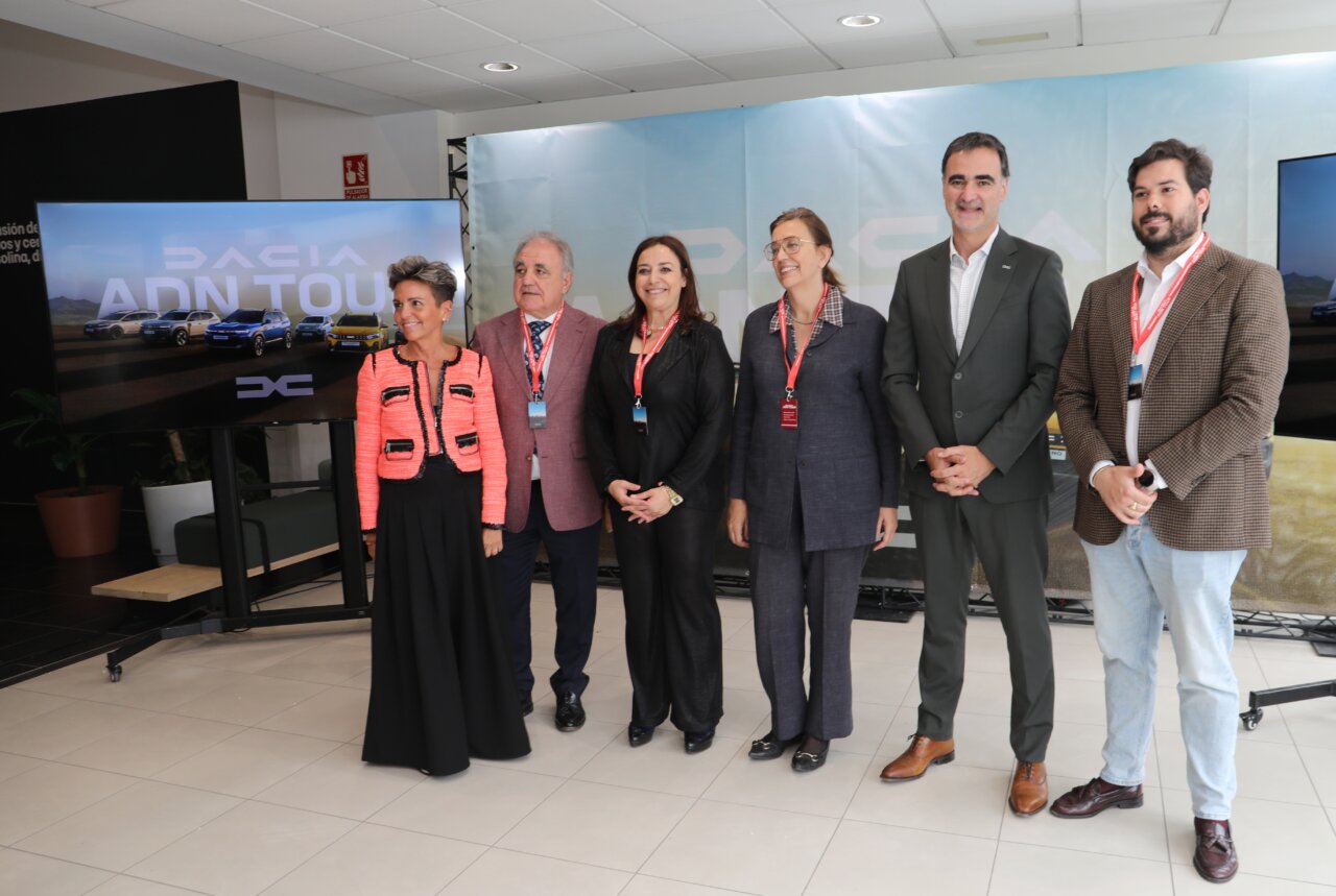 Presentación de la estrategia ADN de Dacia en Palencia con directivos