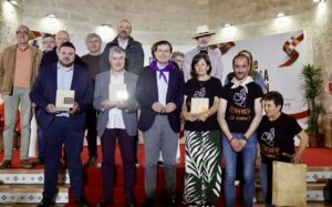 Grupo de personas en evento de la fiesta de Villalar en Palencia