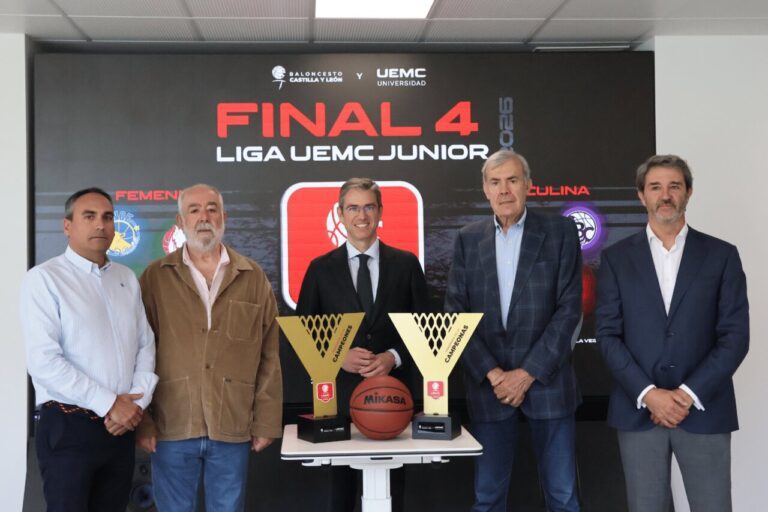 Presentación de la Final Four de la Liga UEMC Junior con trofeos y participantes