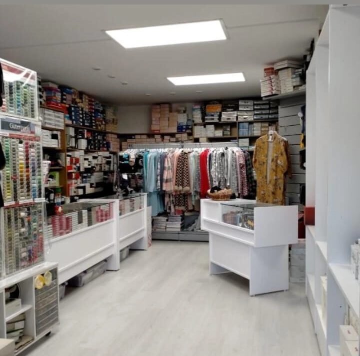 Interior de la tienda Lencería-Mercería Begoña en Guardo