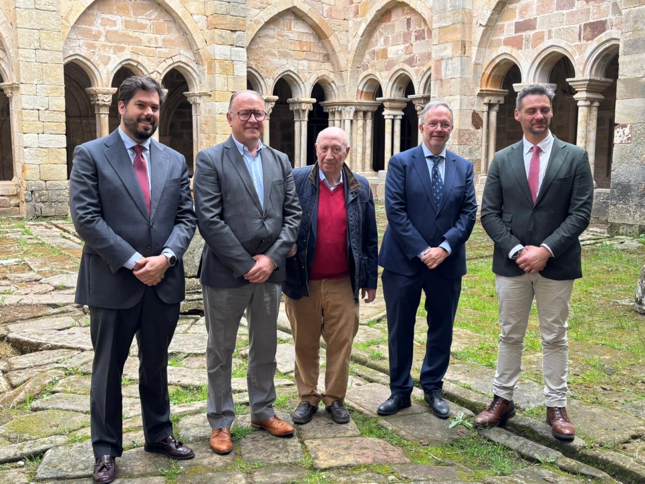 Inauguración de la exposición sobre Escuelas Taller en el Monasterio de Santa María la Real