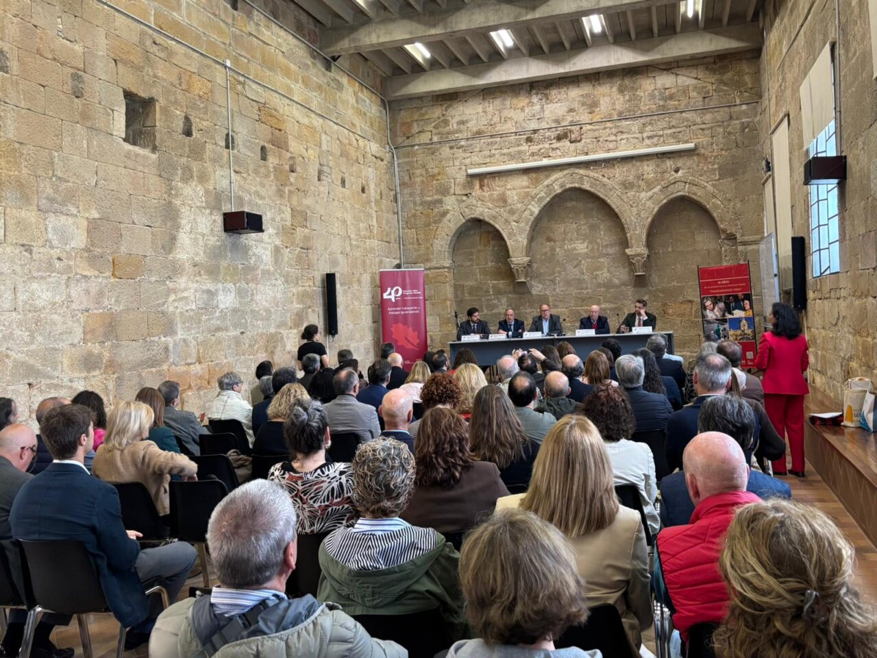 Inauguración de la exposición sobre Escuelas Taller en el Monasterio de Aguilar de Campoo.