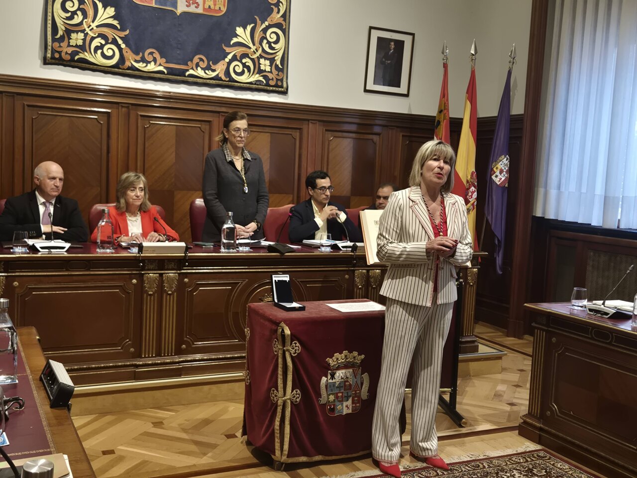 Mónica de la Sierra durante su toma de posesión como diputada provincial en Palencia.