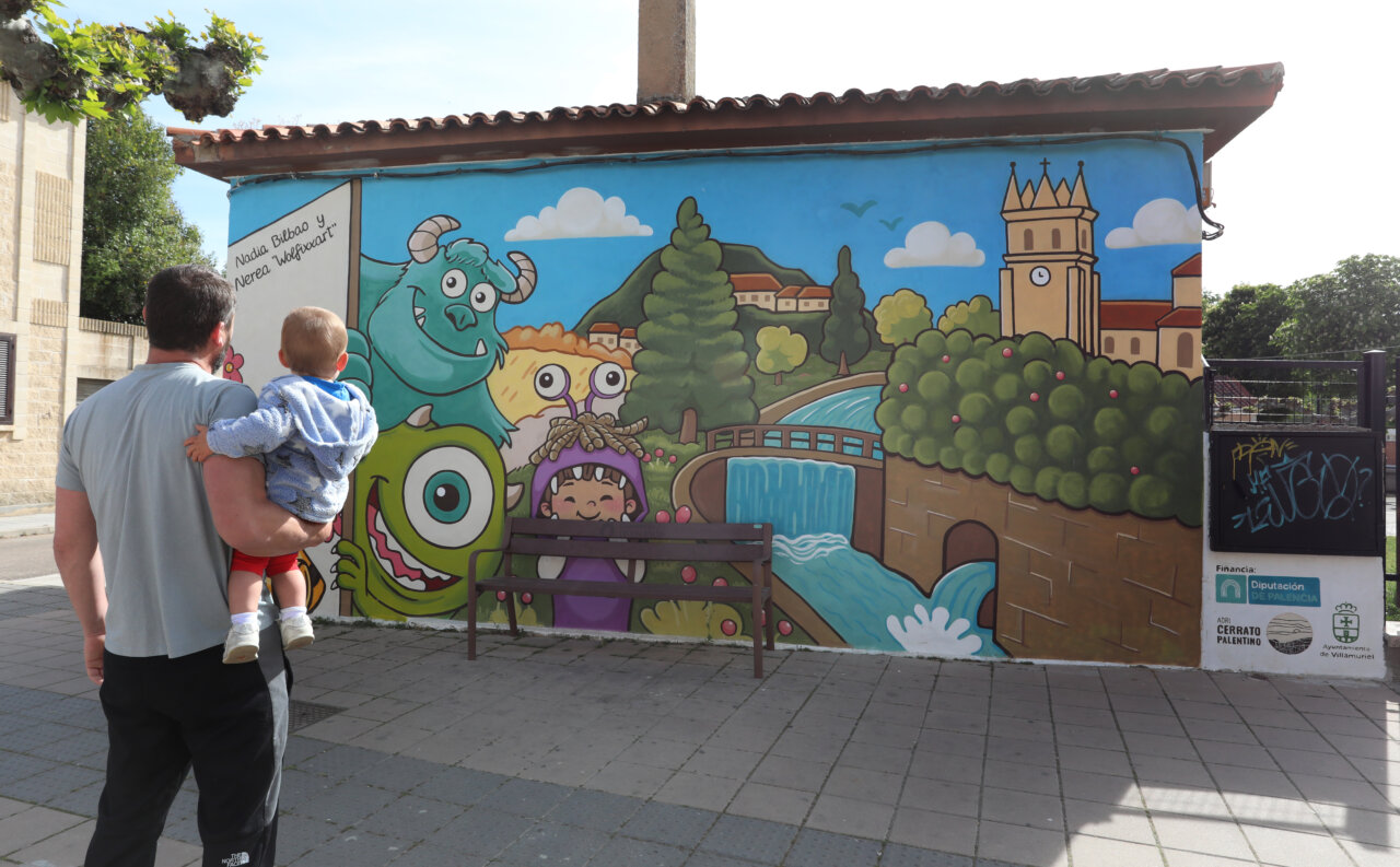 Mural colorido en el Cerrato Palentino con personajes de películas animadas