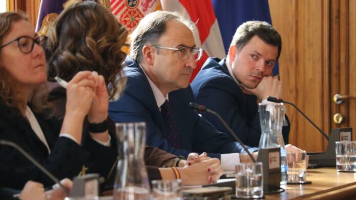 Reunión del PP sobre gasto extrajudicial en Palencia