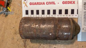 Proyectil encontrado en el sótano de una vivienda en Villamuriel de Cerrato