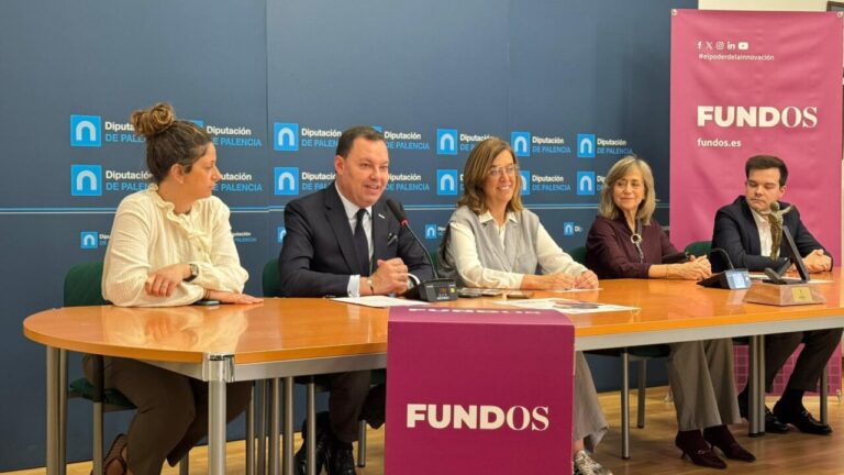 Reunión sobre un proyecto solidario intergeneracional en la Diputación de Segovia