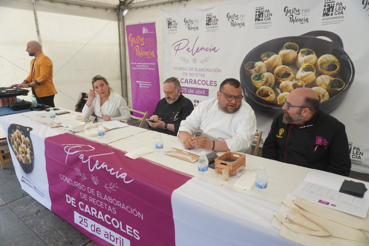 Jurado del concurso de caracoles en San Marcos de Palencia