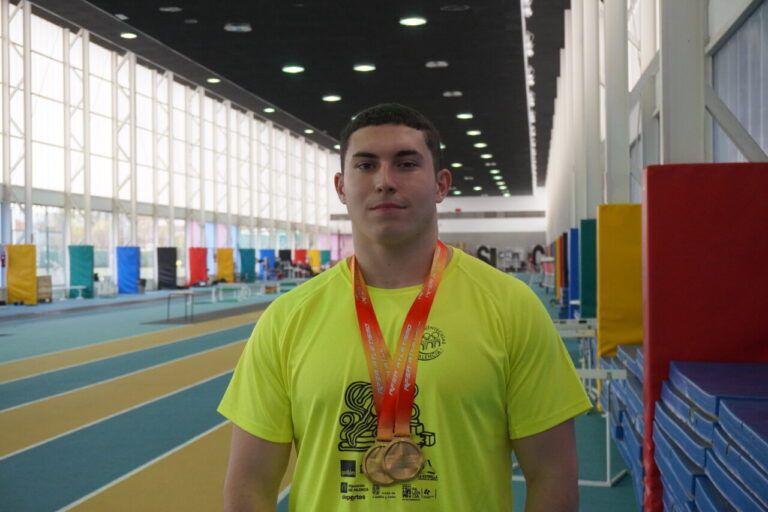 Yeray Royuela, atleta con medalla de bronce en competición de atletismo