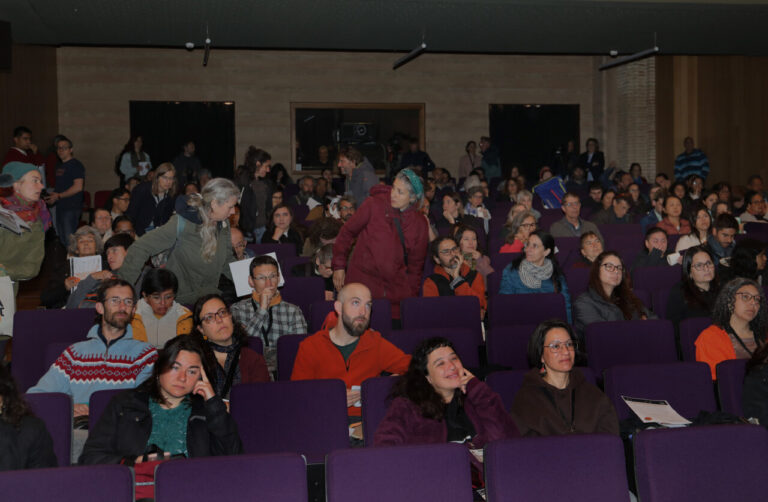Asistentes en el seminario sobre arquitectura en tierra en Paredes de Nava
