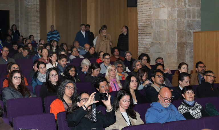 Asistentes al seminario sobre arquitectura en tierra en Paredes de Nava