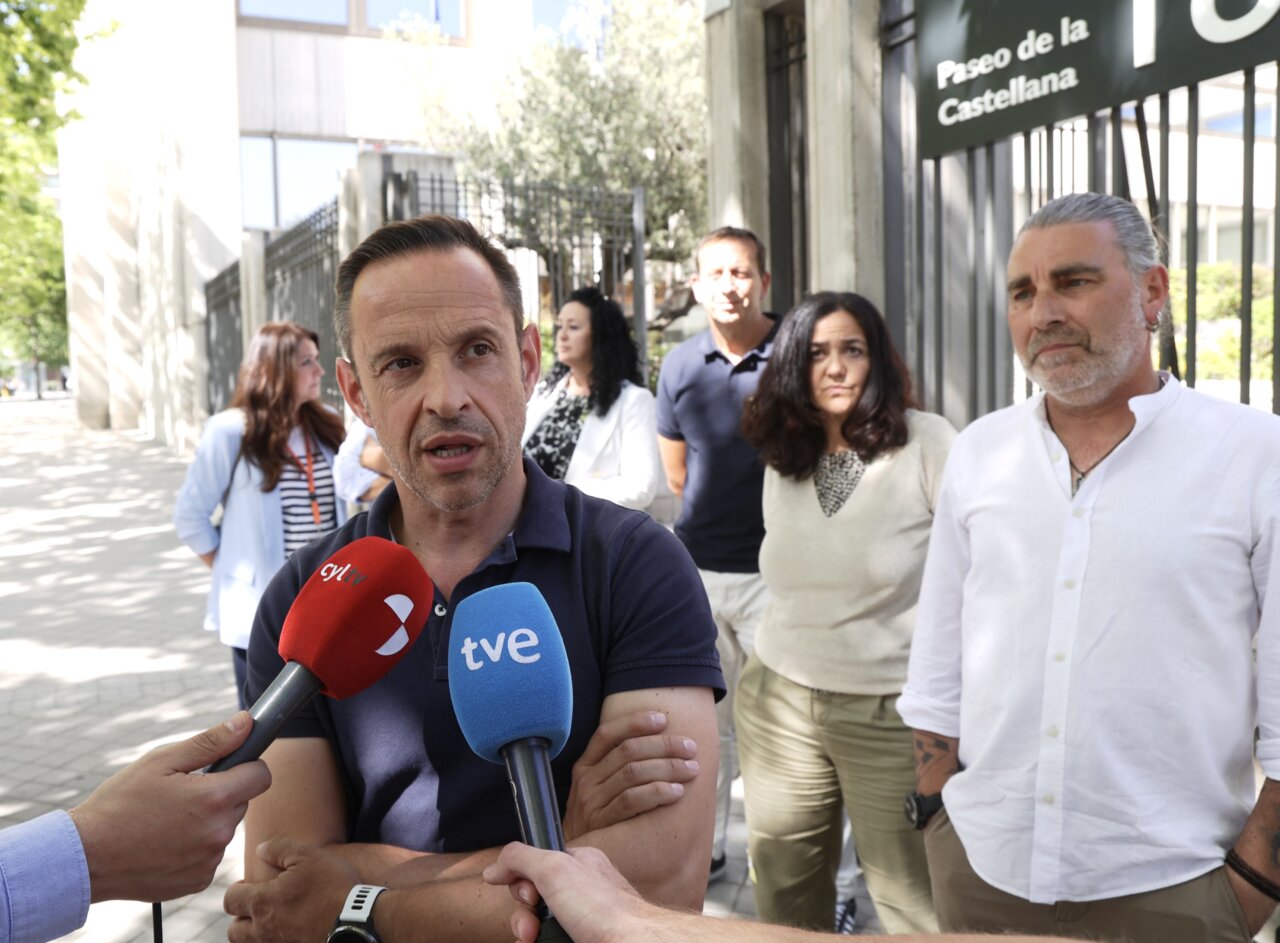 Representantes de sindicatos discuten sobre la mediación en Renault
