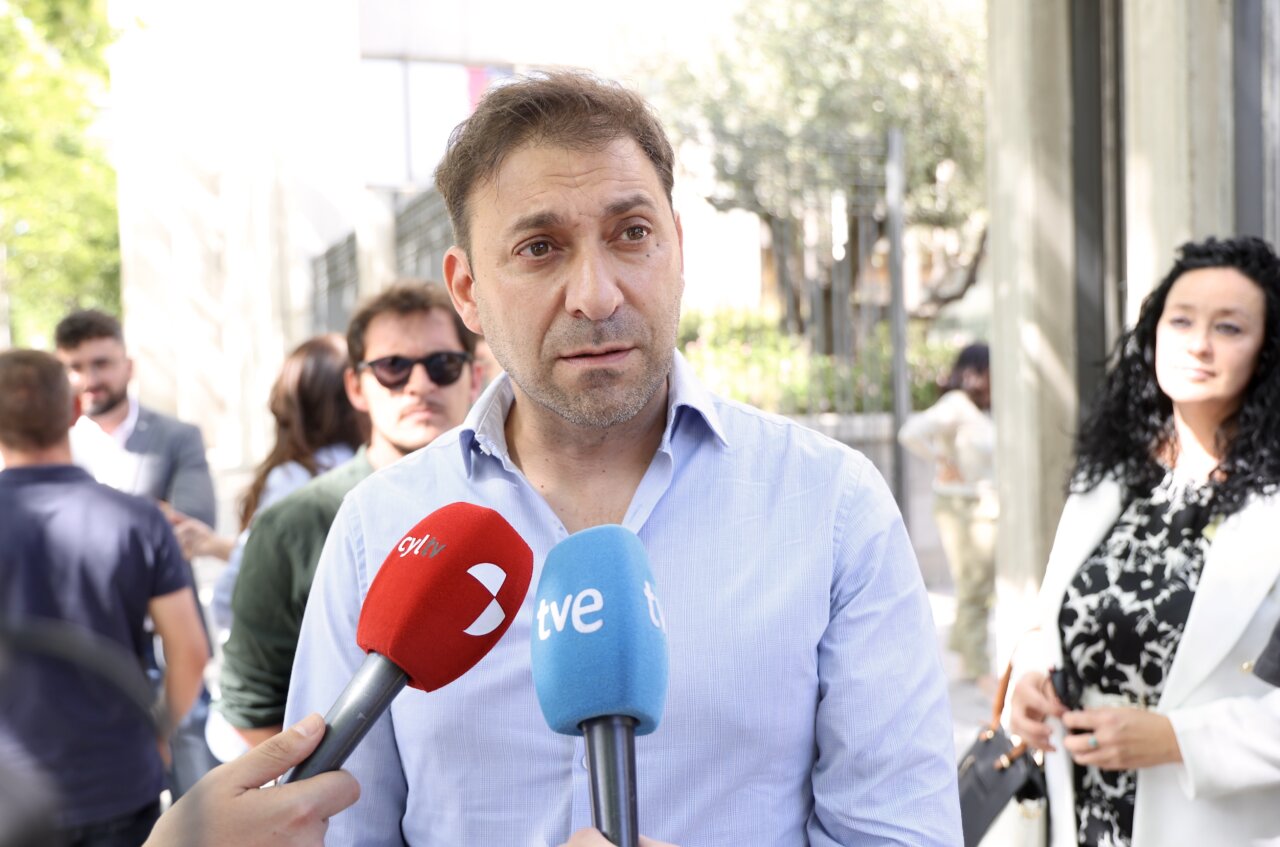 Representante sindical hablando sobre negociaciones en Renault