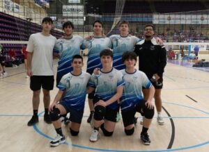 Equipo juvenil masculino del Club Voleibol Palencia en la Copa de Castilla y León