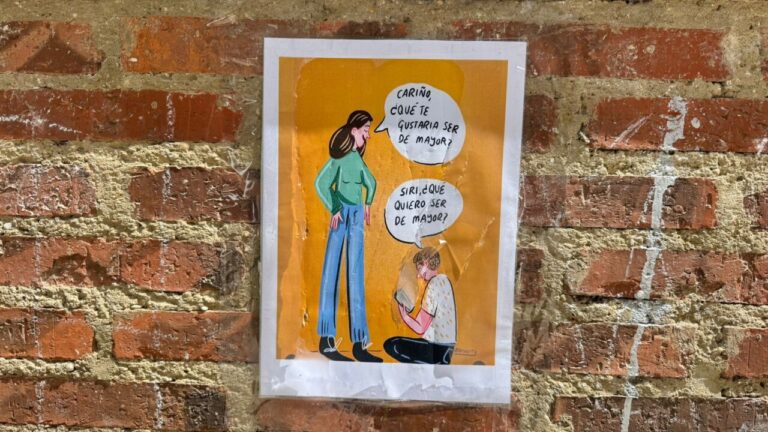 Cartel de exposición escolar sobre el uso de móviles en niños