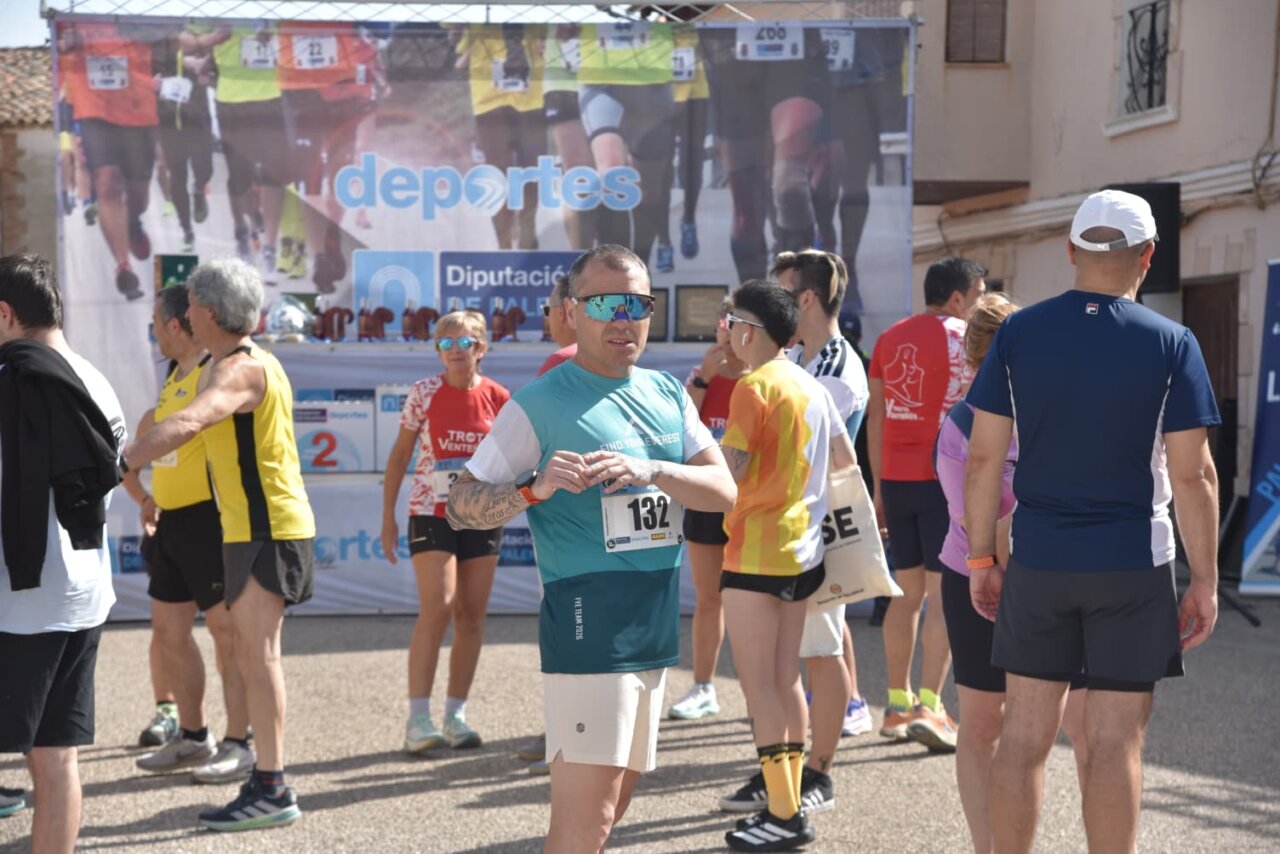 Corredores en la Legua de Quintana del Puente, evento deportivo