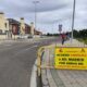 Cartel de acceso cortado a Avenida de Madrid por obras en calle Maestro Marcelino Vaca