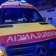 Ambulancia de emergencias en Saldaña con luces encendidas