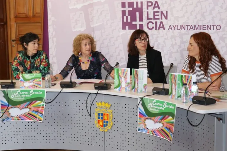 Presentación del programa de actividades de los Centros Sociales en Palencia
