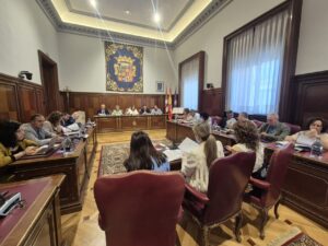 Reunión del pleno de la Diputación de Palencia sobre prevención de incendios.
