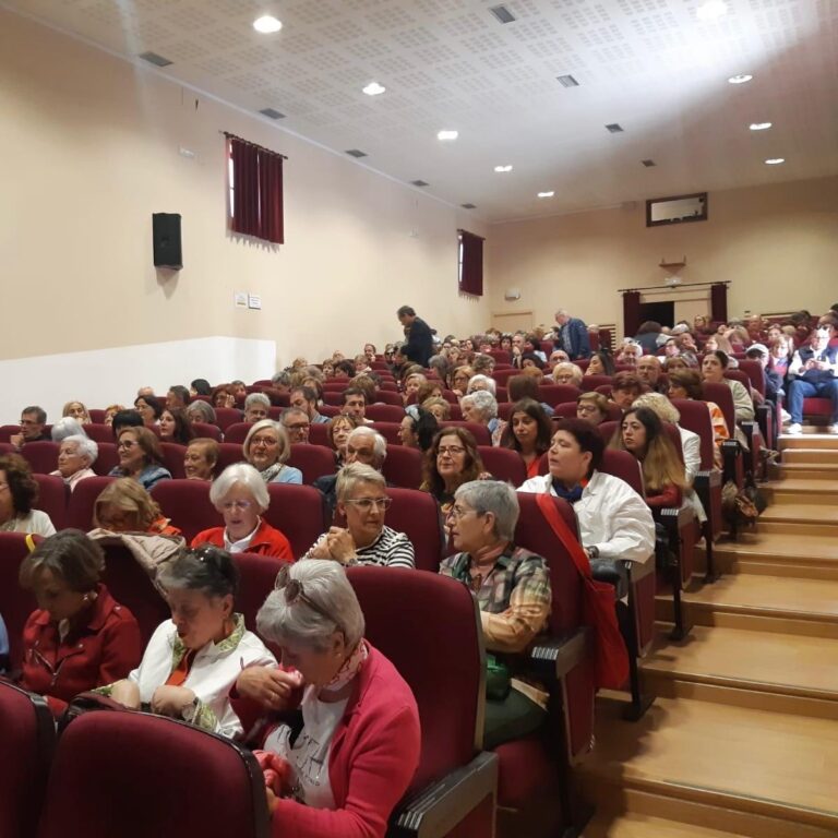 Asistentes al encuentro de clubes de lectura en Palencia