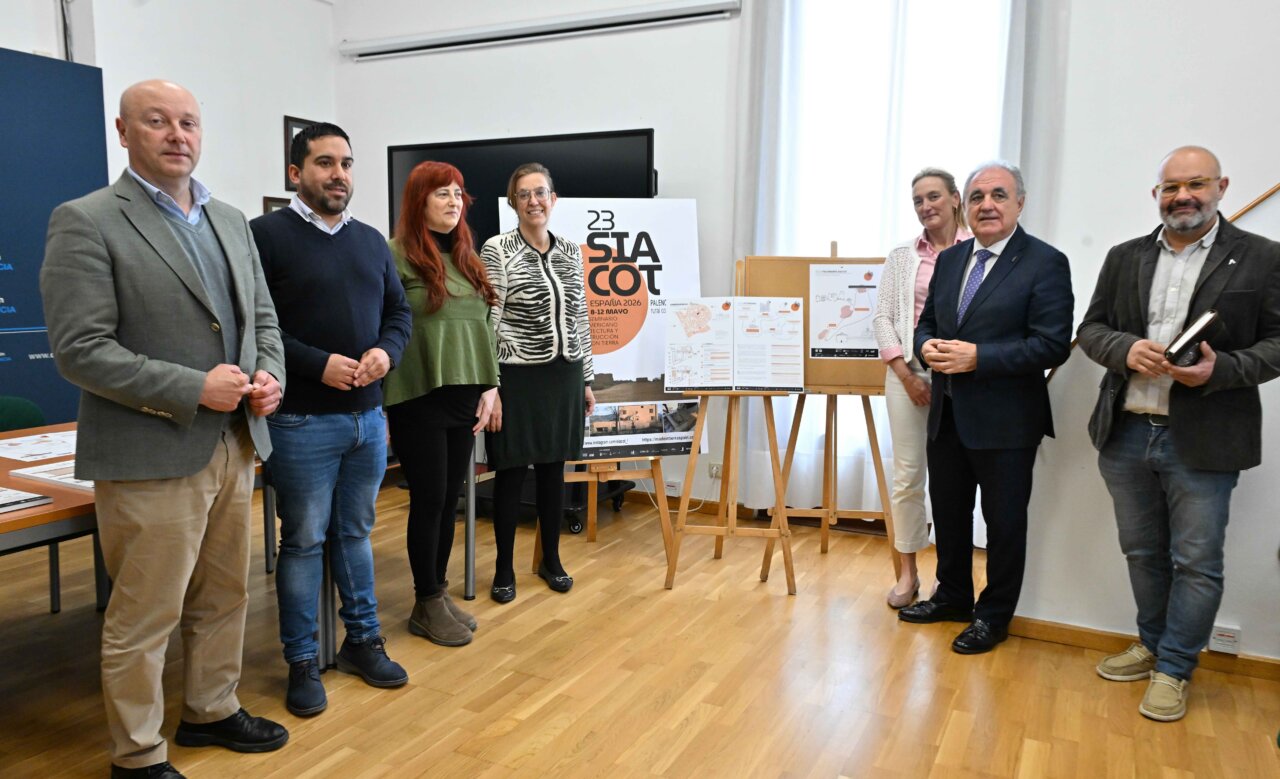 Grupo de expertos en arquitectura en evento SIACOT en Palencia