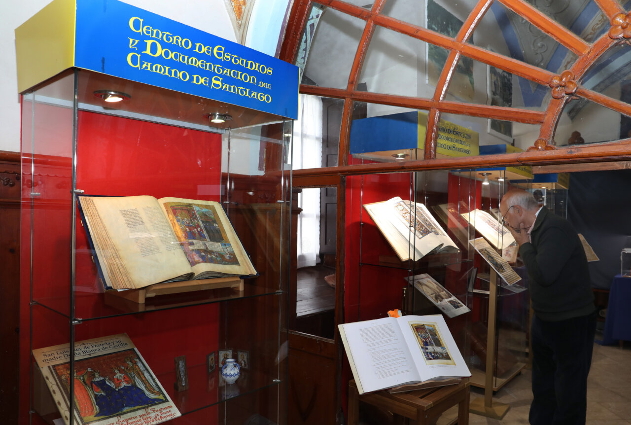 Visita a la exposición de manuscritos medievales en Carrión de los Condes