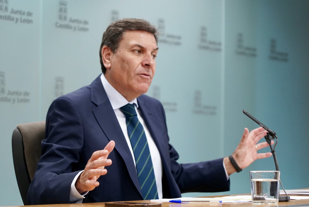 Fernández Carriedo hablando sobre la huelga de médicos en Palencia