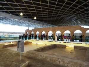 Visita a la villa romana La Olmeda durante el Día de los Museos