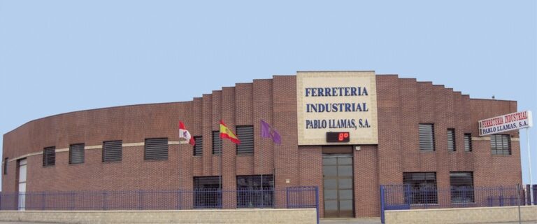 Fachada de la Ferretería Industrial Pablo Llamas en Palencia
