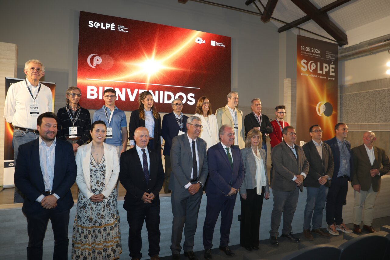 Participantes del Simposio Internacional del Sol y los Eclipses en Palencia