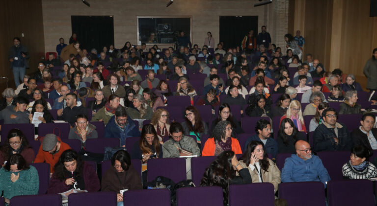 Asistentes al seminario sobre arquitectura en tierra en Paredes de Nava