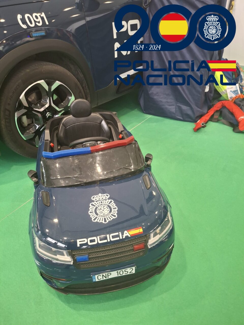 Coche de juguete de la Policía Nacional en la feria Femuce 2026