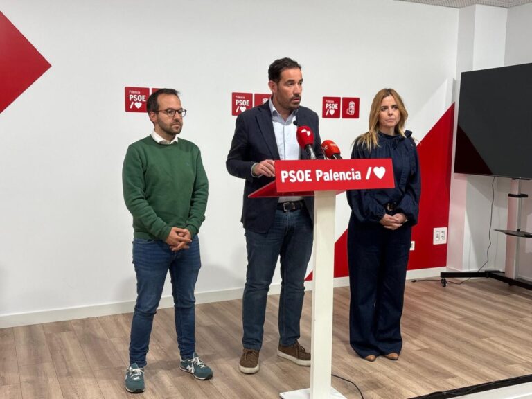 Reunión del PSOE en Palencia sobre bomberos forestales
